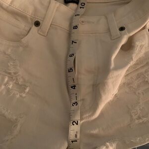 American Eagle 🦅 White Shorts with Brown Patch